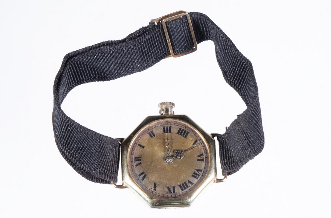 WALTHAM ART DECO 14K GOLD LADYS BRACELET WATCH (1 of 2)