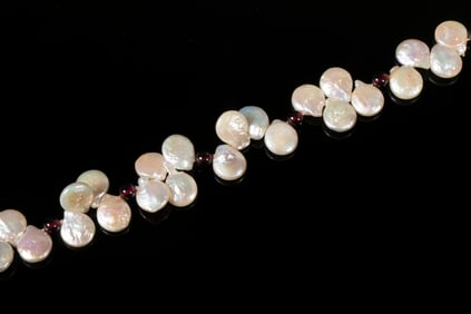 COIN PEARL & GARNET BEAD NECKLACE