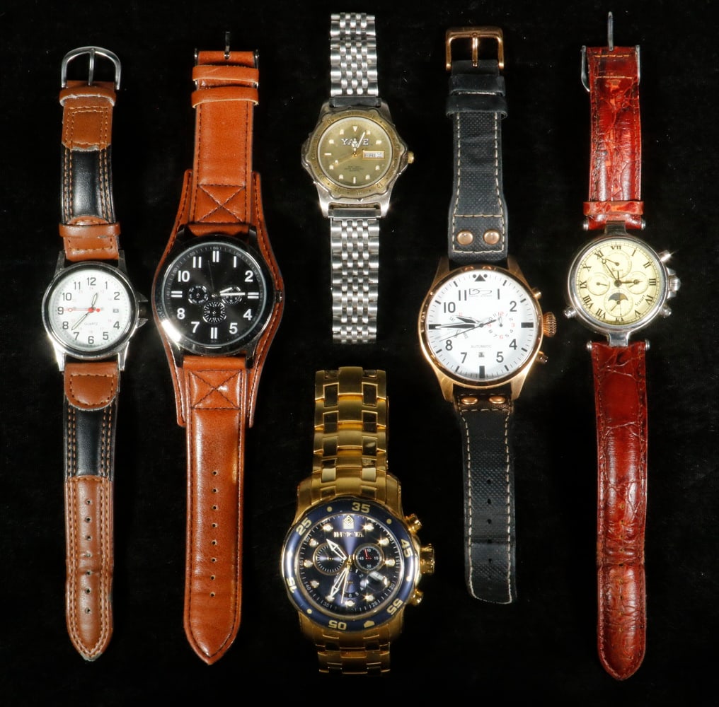 (6) GENT'S WRISTWATCHES: Collection of (6) Men's Wristwatches, incl: Invicta Pro-Diver Chronograph, model 0073, Swiss quartz movement, gold tone bracelet, stainless steel case, with instruction manual; Stauer Chronograph, sta
