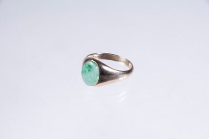 VINTAGE 10K GOLD AND JADEITE RING