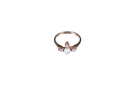 VINTAGE 14K GOLD, PERAL AND DIAMOND LADYS RING