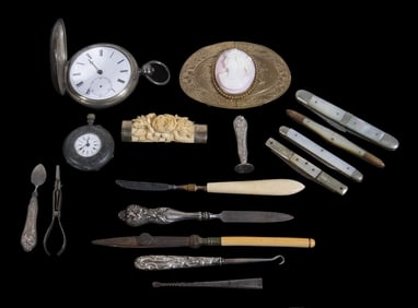 (16) SMALL COLLECTABLES