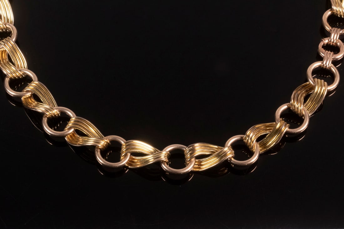 LINK NECKLACE: Ca. 1930 Gold Filled Link Necklace, 24" long. Dimensions