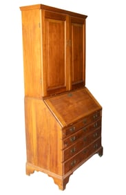 18TH C CHIPPENDALE TWO PART SECRETARY DESK