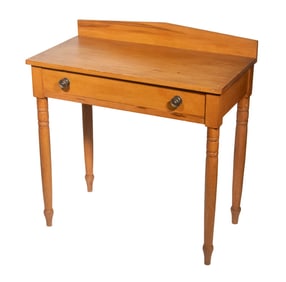 NEW ENGLAND DRESSING TABLE