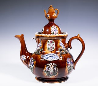 ENGLISH BARGEWARE TEAPOT