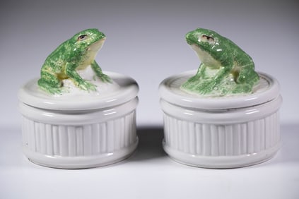PR ITALIAN POTTERY TRINKET BOXES WITH FROGS