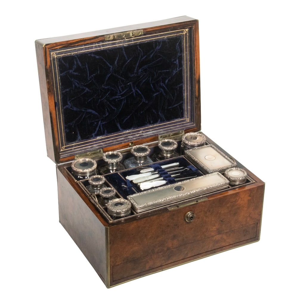 ENGLISH BURR WALNUT VANITY BOX WITH STERLING FITTINGS (1 of 5)