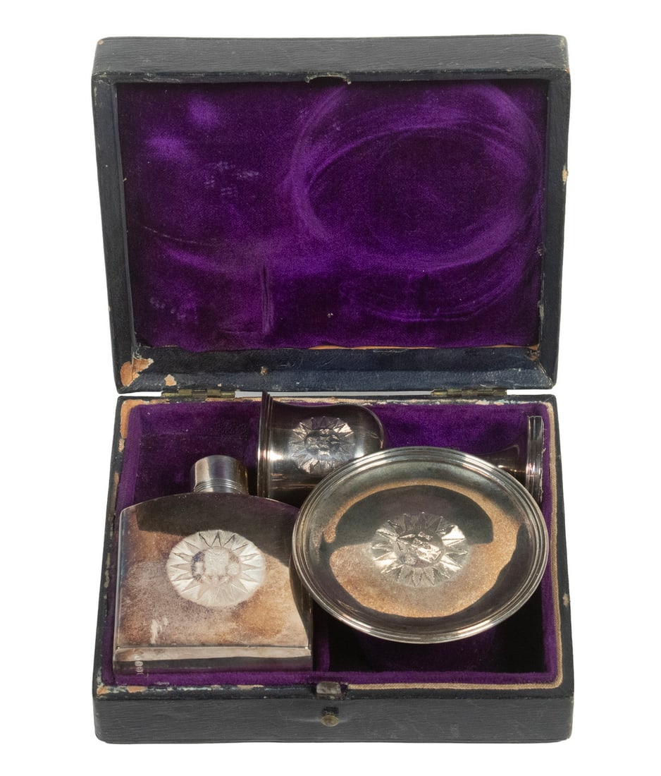 CASED GEORGE III PERIOD STERLING TRAVELING COMMUNION SET (1 of 4)