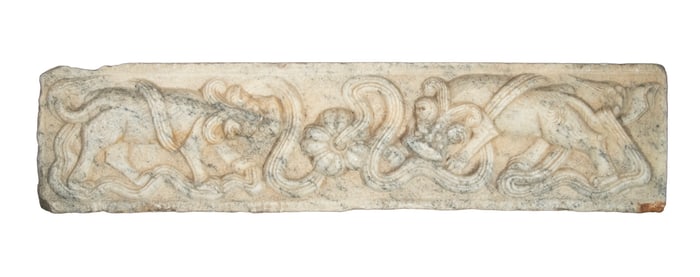 CHINESE MARBLE DOOR LINTEL WITH HAN DYNASTY-STYLE MYTHICAL BEASTS