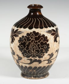 CHINESE JIZHOU KILNS VASE, YUAN DYNASTY