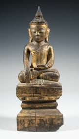18TH CENTURY THAILAND GILT WOODEN SEATED BUDDHA