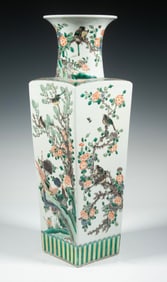 CHINESE KANGXI STYLE FAMILLE VERTE SQUARE PORCELAIN VASE