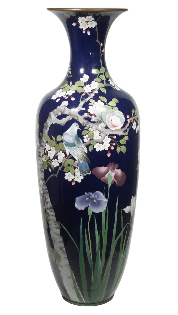 GRAND SIZED JAPANESE CLOISONNE URN (1 of 9)
