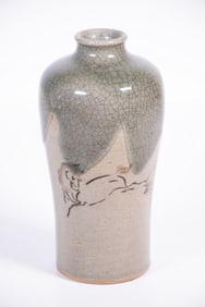 JAPANESE TWO TONE GREEN GLAZE VASE