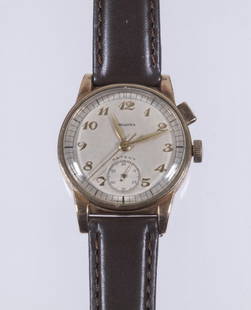 LONGINES WRISTWATCH: 1940's Era Longines Single Pusher Flyback Chronograph Wristwatch. Round 30.5mm,10K gold filled case with single pusher at 2 o'clock position. Champagne dial with gold toned leaflet shaped handset with