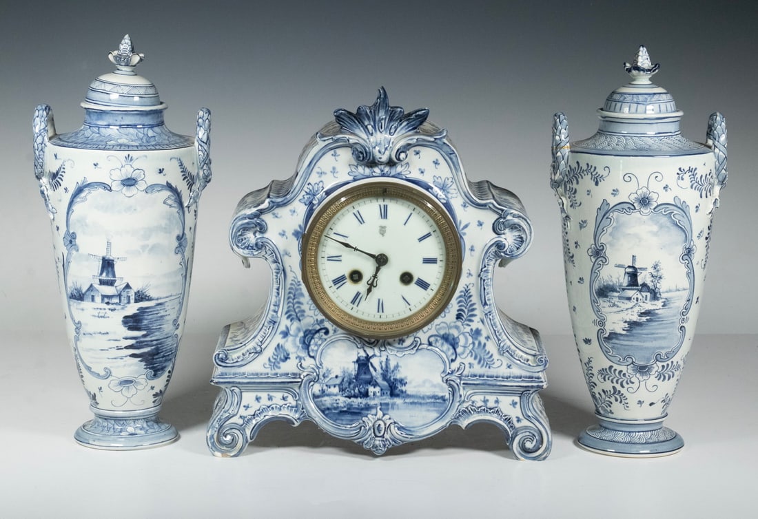 ROYAL BONN DELFT BLUE-AND-WHITE MANTEL CLOCK GARNITURE SET, CIRCA 1900 (1 of 4)