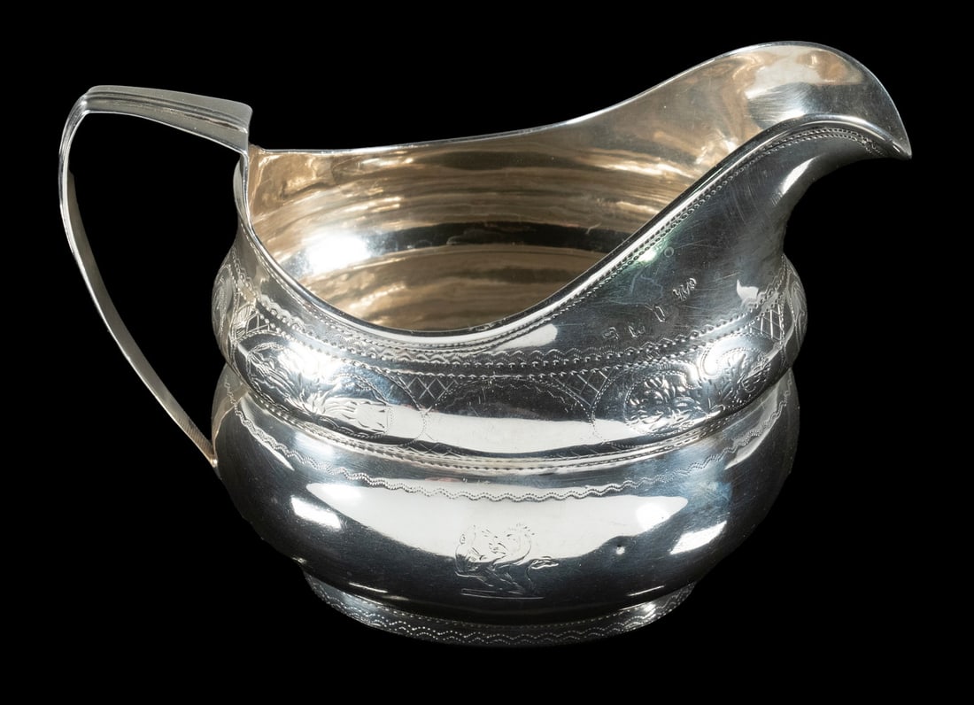 IRISH STERLING CREAM JUG (1 of 3)