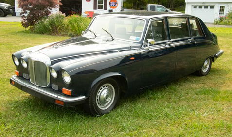 DAIMLER DS420 LIMOUSINE