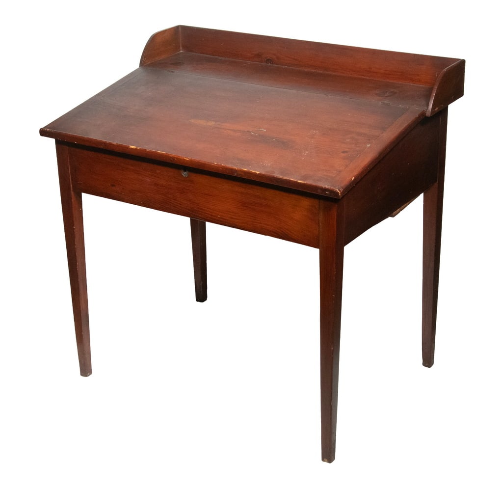 19TH C. AMERICAN SLANT LID TEACHERS DESK IN PINE (1 of 4)