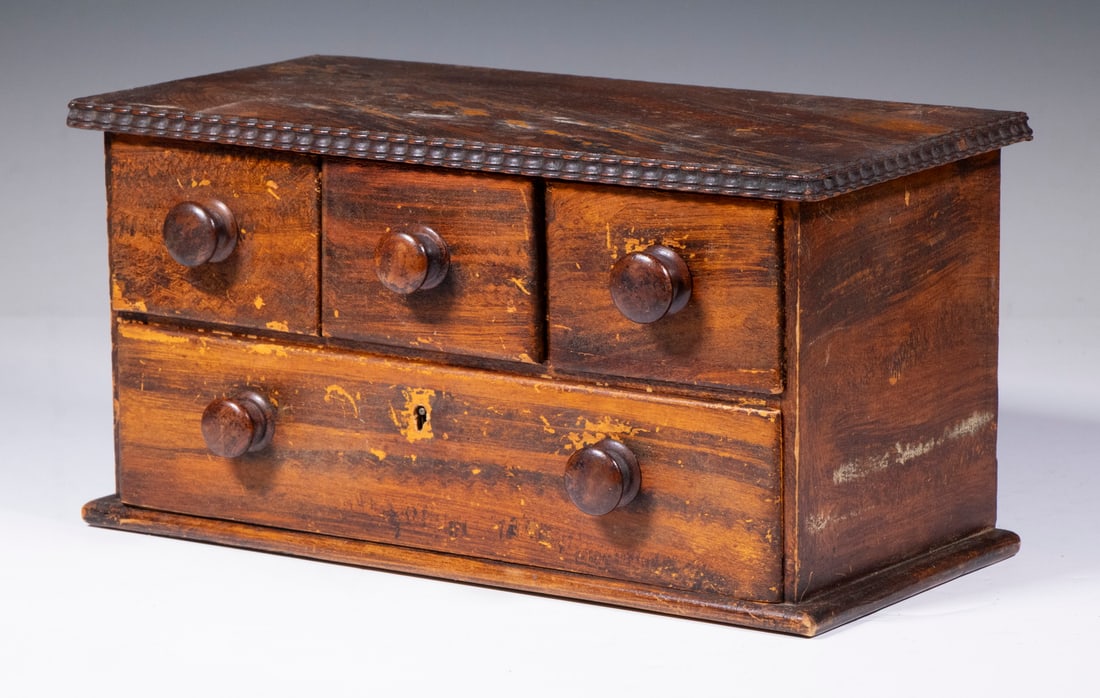 GRAIN PAINTED MINIATURE CHEST (1 of 3)