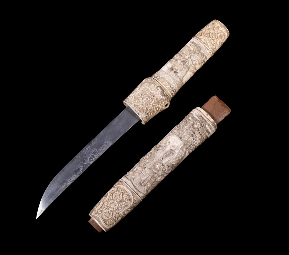 19TH C. JAPANESE TANTO SWORD IN CAVED BONE SHEATH