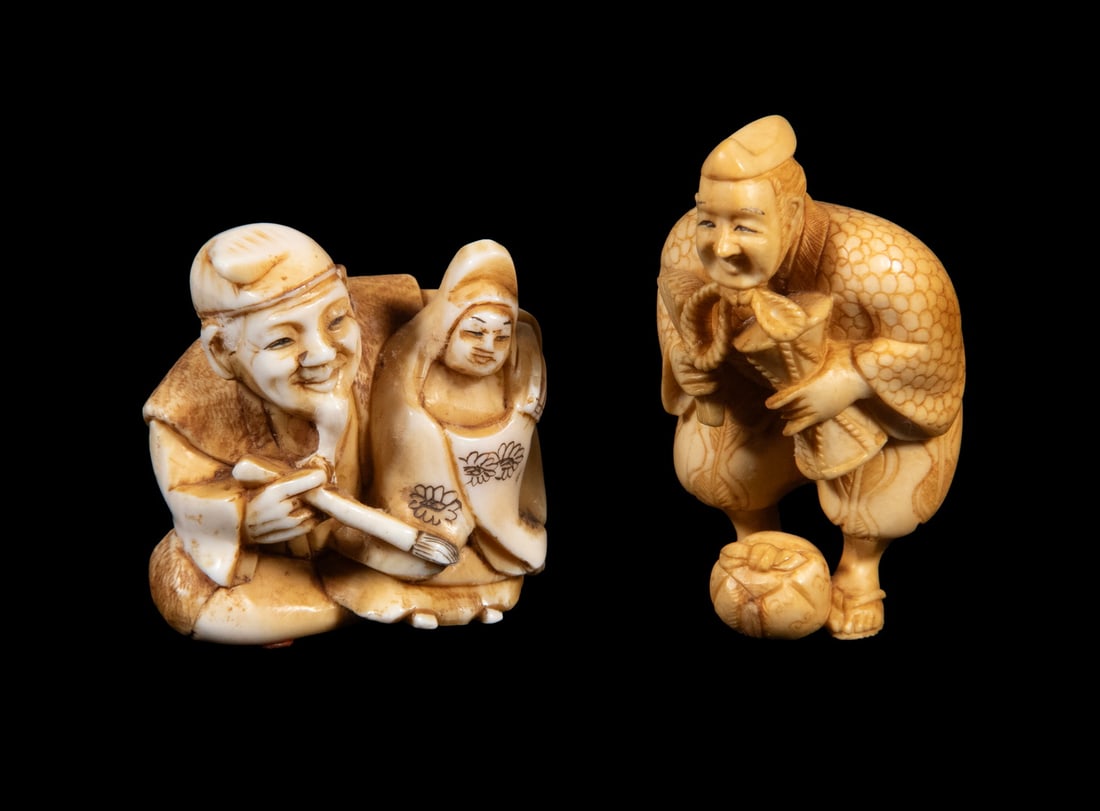 19TH C. (2) JAPANESE IVORY NETSUKE AND OKIMONO FIGURE, EARLY 20TH CENTURY
