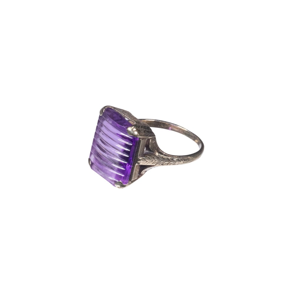 EDWARDIAN 14K GOLD RING WITH CARVED AMETHYST (1 of 1)