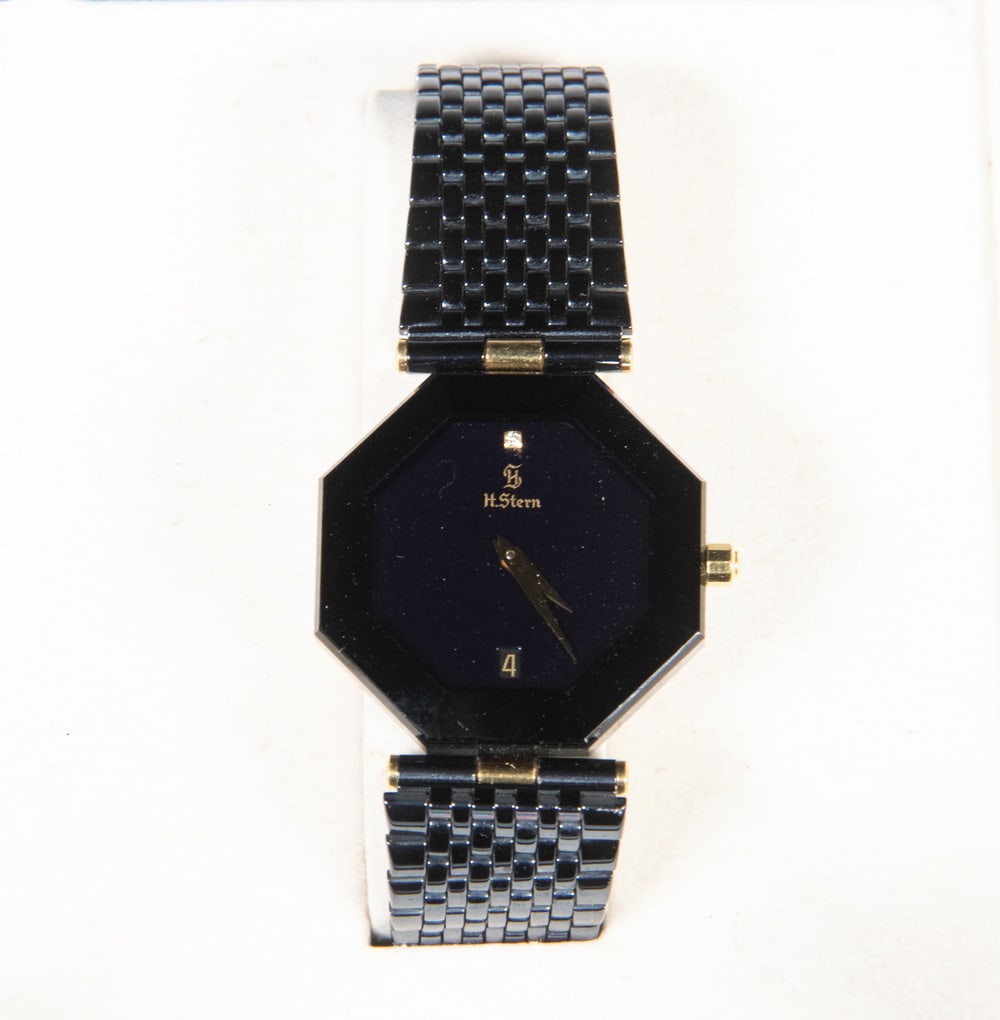 H. STERN SAPPHIRE COLLECTION WRISTWATCH (1 of 3)