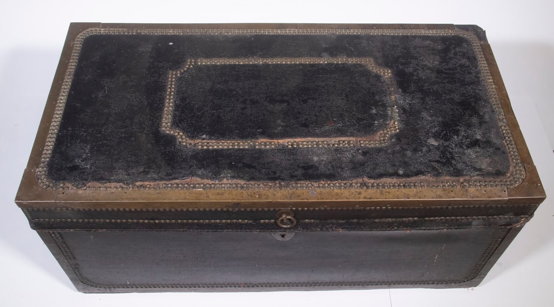 CHINESE EXPORT LEATHER CLAD CAMPHOR WOOD TRUNK - 2