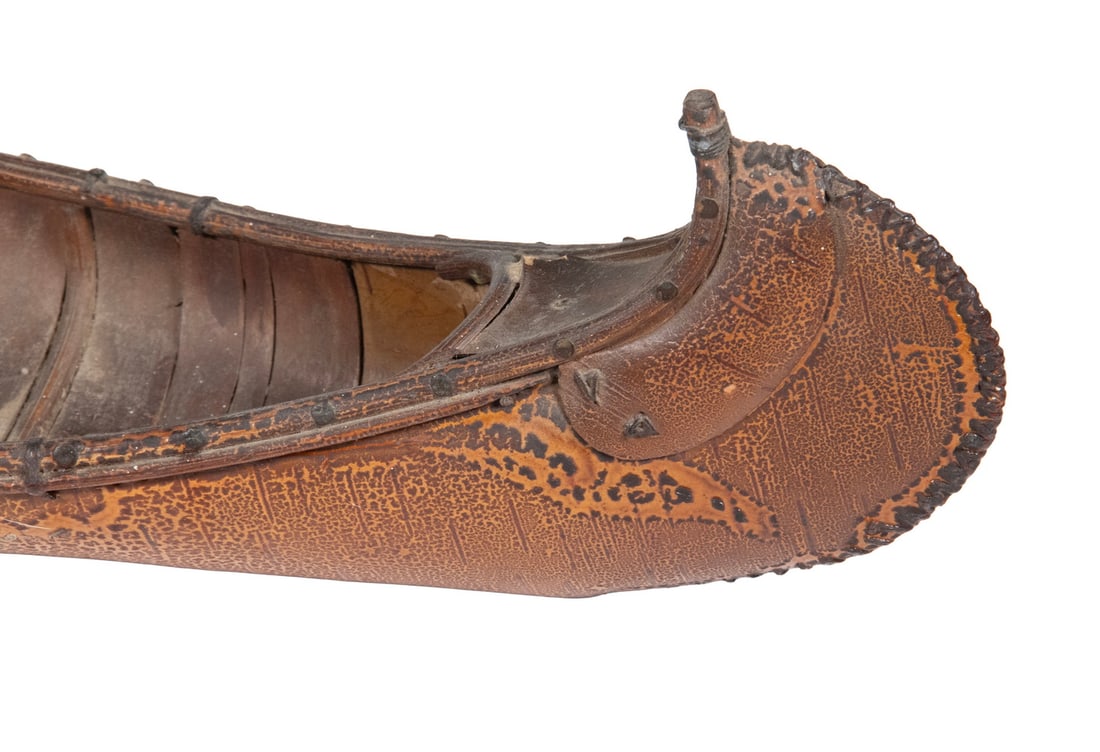 19TH C. NATIVE AMERICAN CANOE MODEL - 2