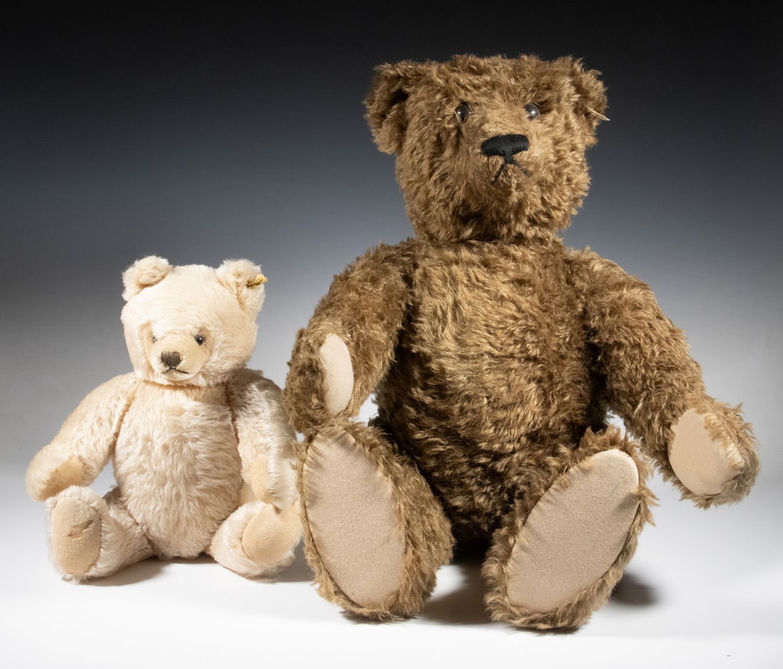 (2) STEIFF TEDDY BEARS (1 of 4)