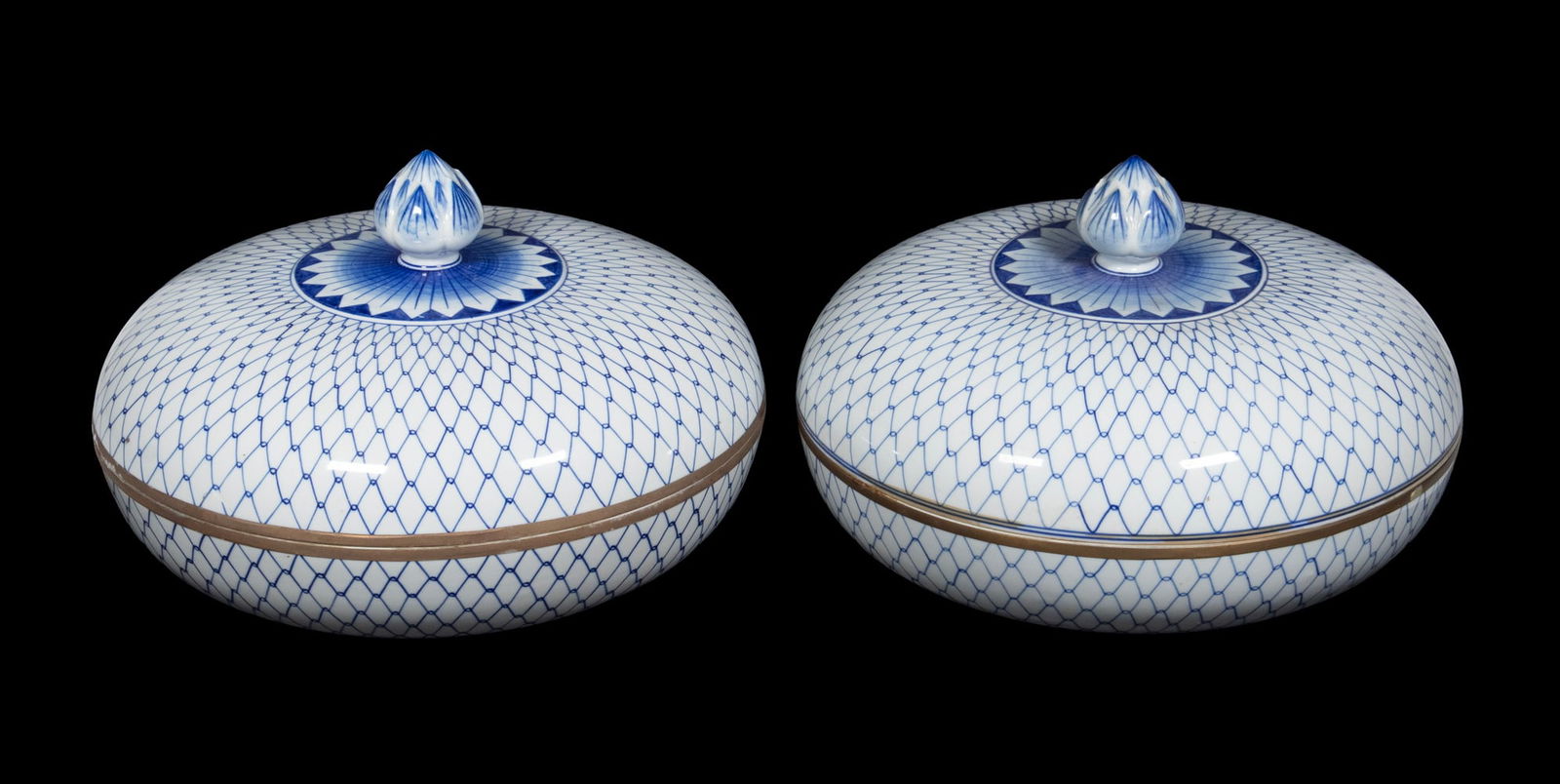 PR BLUE & WHITE FISHNET PORCELAIN COVERED BOWLS (1 of 3)