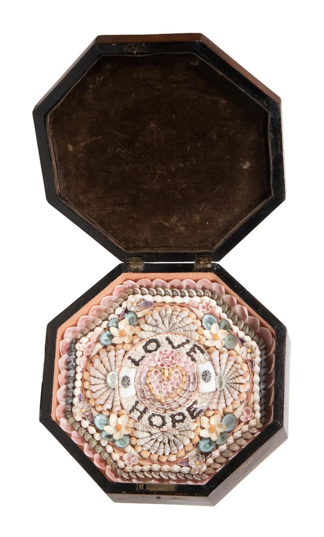 SAILOR'S VALENTINE IN INLAID SATINWOOD BOX: Contemporary Decorative Shellwork Keepsake, mounted in a 19th c. marquetry and parquetry inlaid satinwood octagonal box, having a hinged lid centered with conch shell patera, the sides with oval