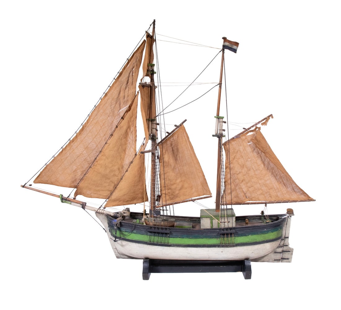 WOODEN SAILING KETCH MODEL WITH PAINTED HULL, EARLY 20TH CENTURY (1 of 5)