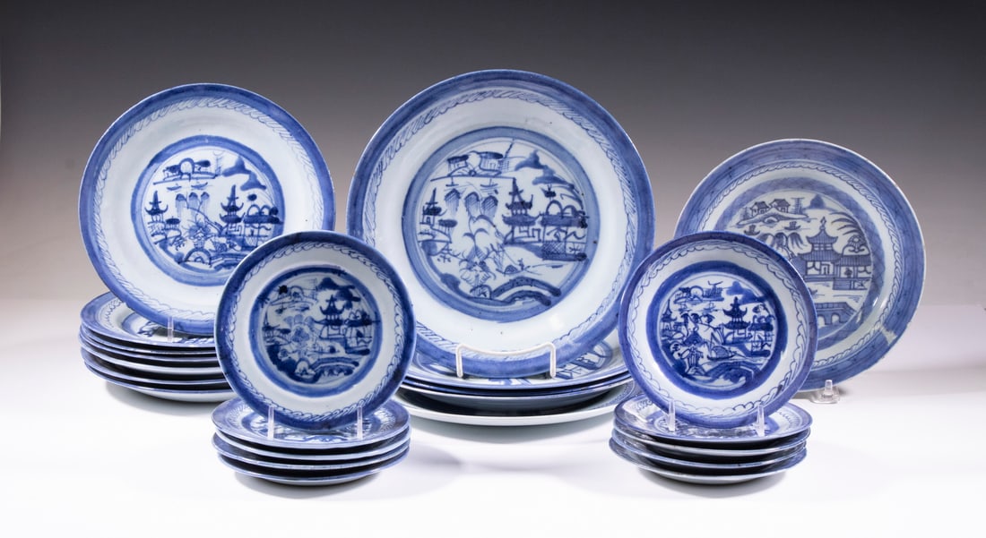(26) CHINESE EXPORT PORCELAIN PLATES (1 of 5)