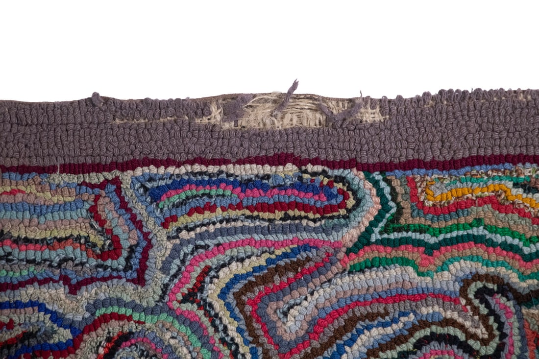 HOOKED RUG GEODE PATTERN DATED 1968 - 3