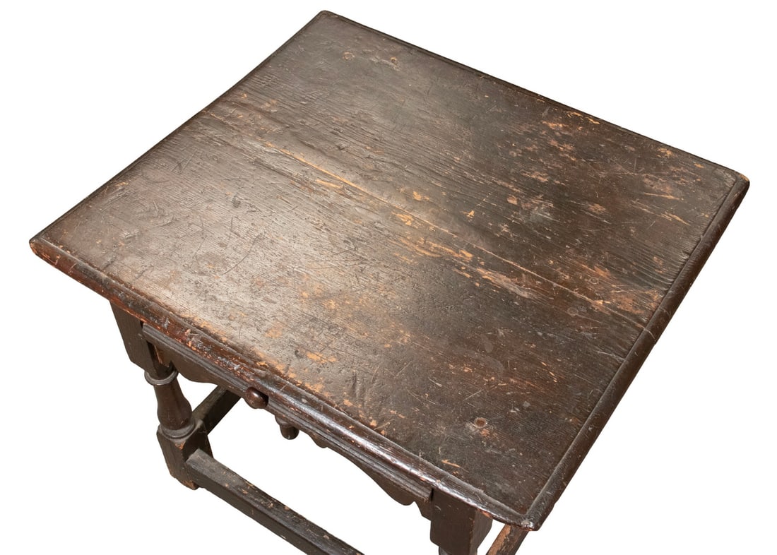 17TH C. OAK TAVERN TABLE - 2