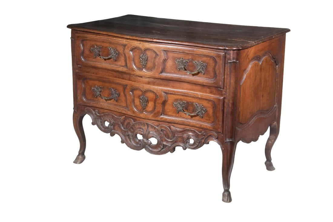 EARLY 18TH C. FRENCH TWO-DRAWER WALNUT COMMODE (1 of 7)