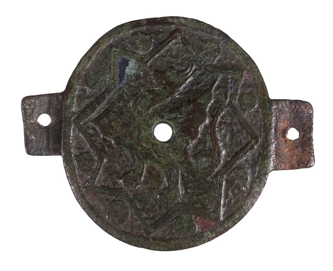 MEDIEVAL CONTINENTAL BRONZE MOUNT WITH GRIFFIN DESIGN (1 of 2)