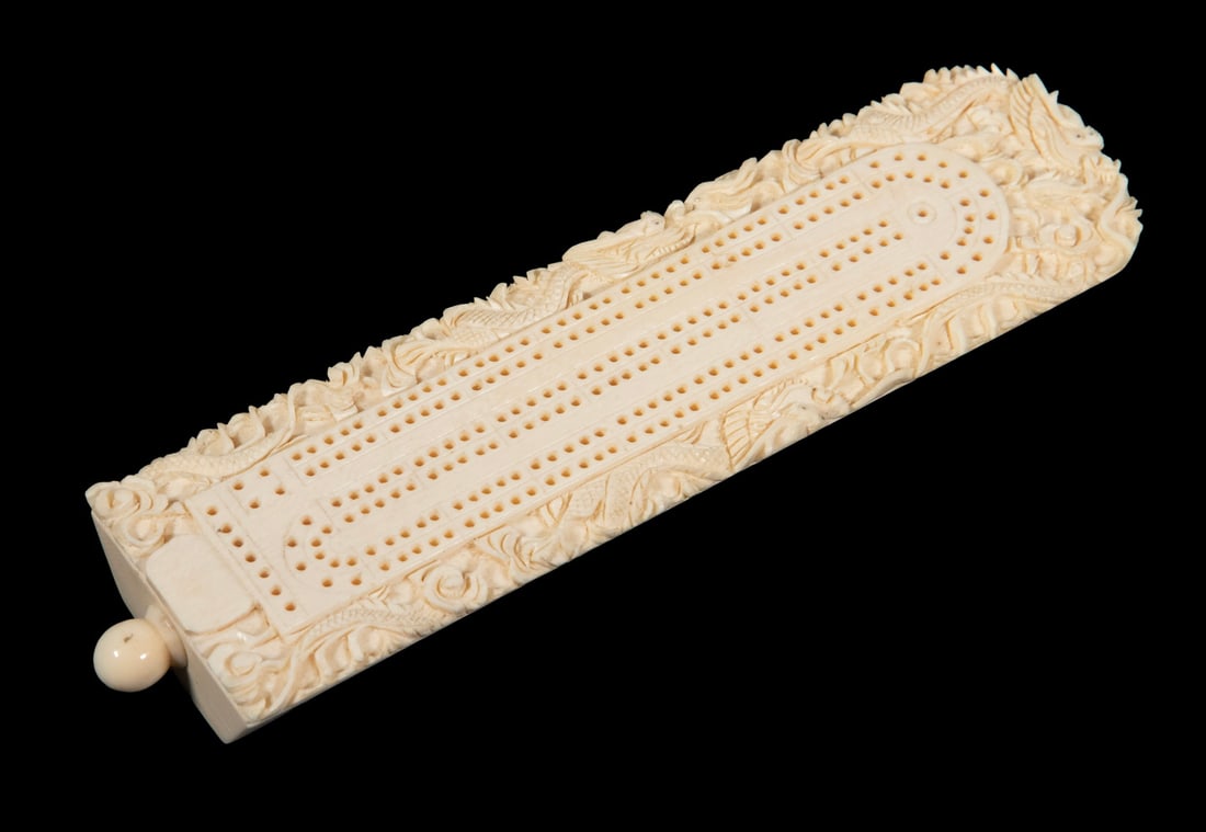 19TH C. CHINESE IVORY CRIBBAGE BOARD IN BOX (1 of 3)