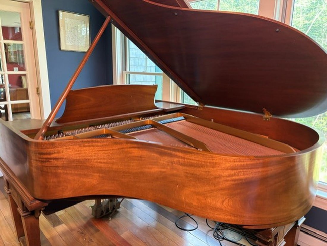 STEINWAY MODEL M (DUO-ART) PIANO: Built in 1925, Serial #229652. In Mahogany Satin, 6' long. Rebuilt in 2001 by Ronald Wehmeier, Cincinnati, OH.Length: 72 in. (182.9 cm.)