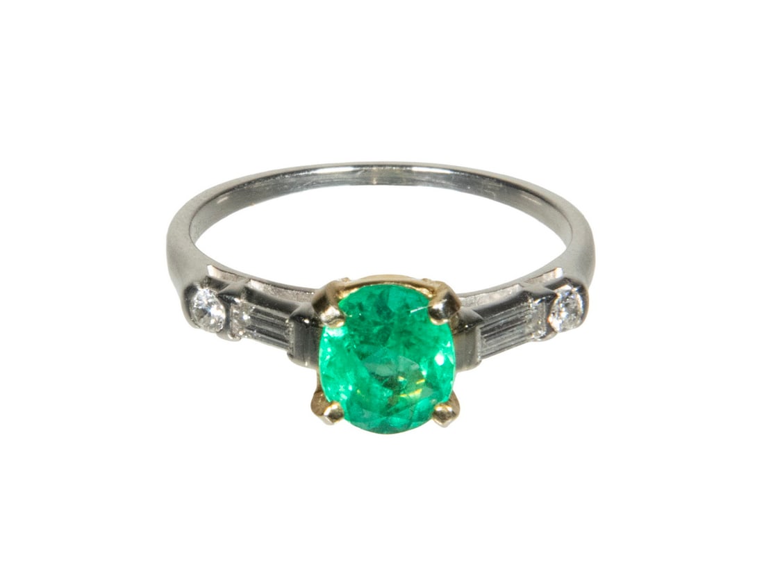18K GOLD EMERALD AND BAGUETTE-CUT DIAMOND RING (1 of 2)