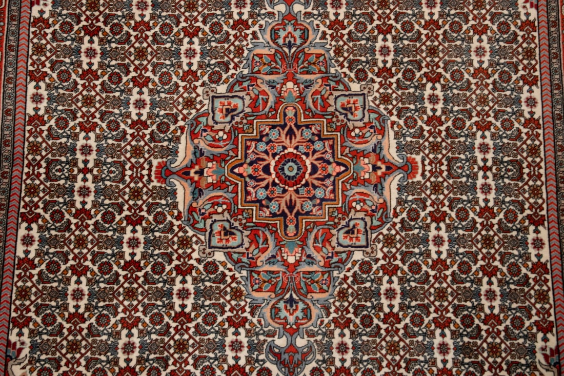 TABRIZ RUG (3'9" X 5'4") - 2