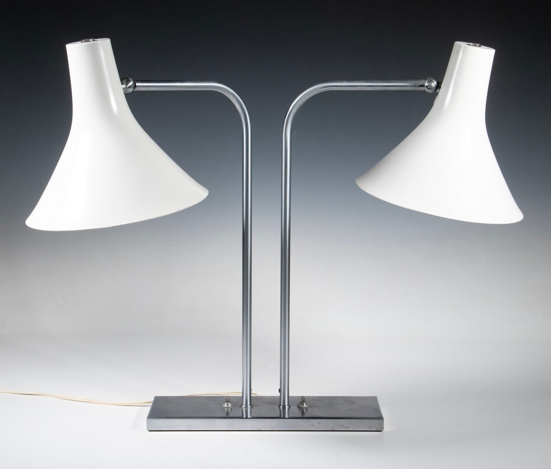 GRETA VON NESSEN MIDCENTURY DOUBLE DESK LAMP: Circa 1960s Double Shade Lamp, designed by Greta Von Nessen (US, 1900-1978) for Nessen Studios, with white enameled trumpet form pivoting shades, curved steel arms that rotate left and right, set on
