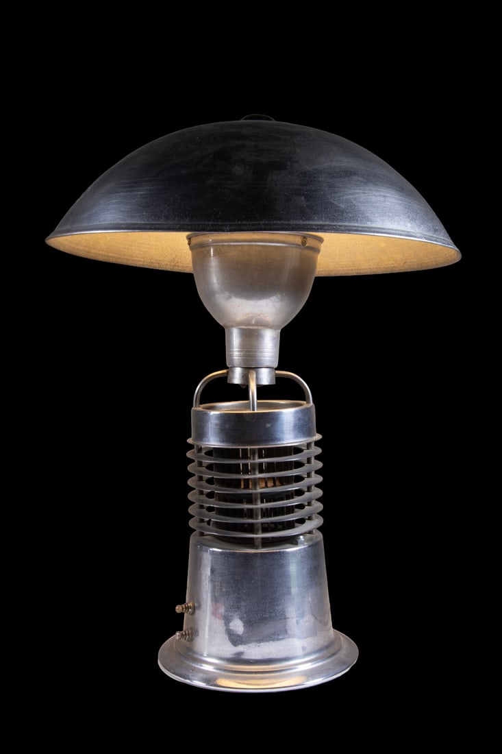 INDUSTRIAL DESIGN CHROME TABLE LAMP WITH FAN (1 of 4)