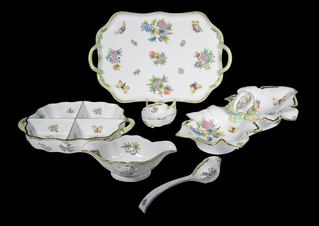 (6) HEREND "QUEEN VICTORIA" SERVING PIECES (1 of 3)