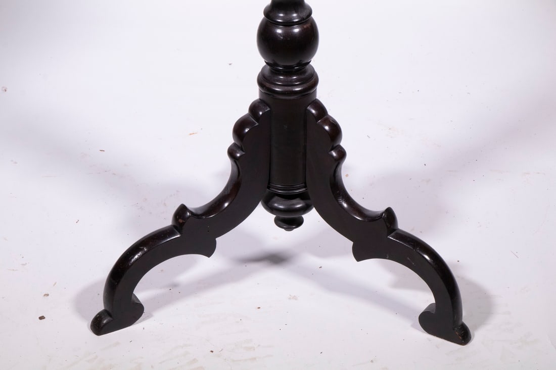 PAINTED OCTAGONAL STAND - 3