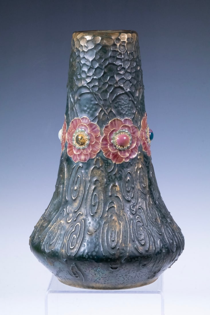 AUSTRIA AMPHORA ART NOUVEAU JEWELLED FLORAL VASE (1 of 2)