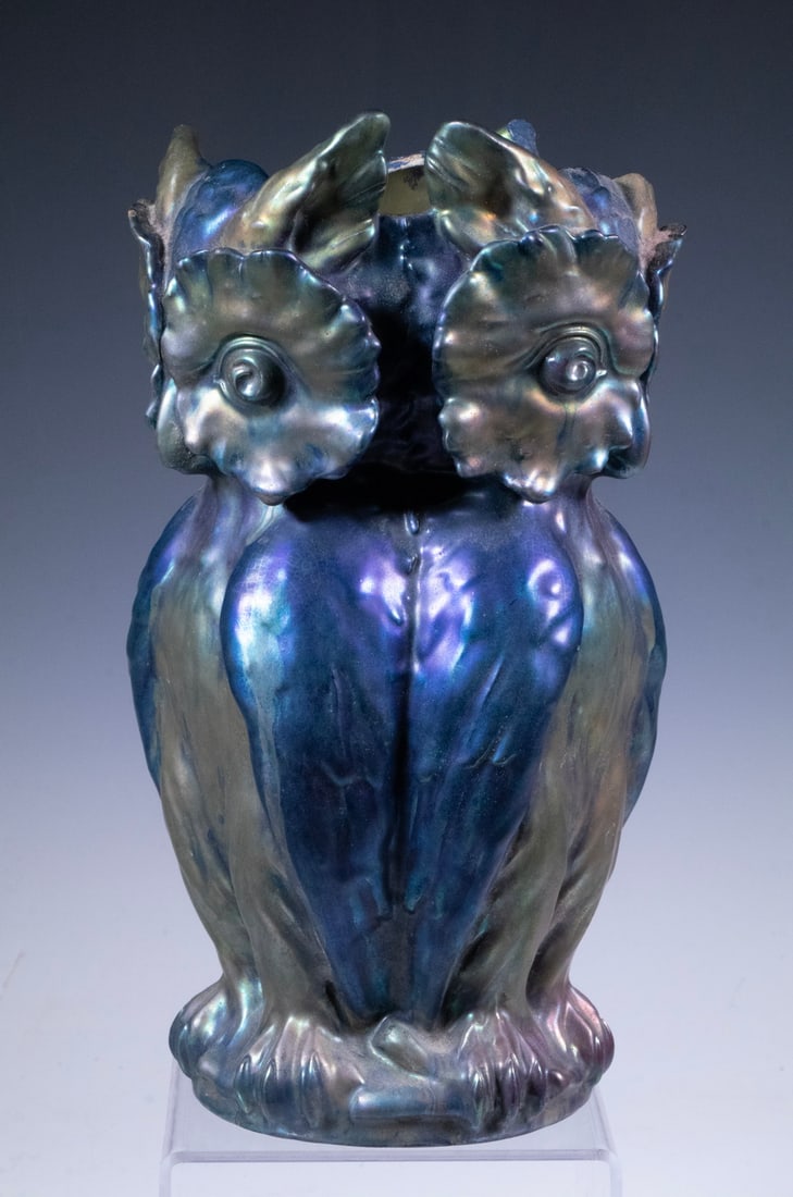 HUNGARY ZSOLNAY PECS ART NOUVEAU IRIDESCENT TRIPLE OWL FIGURAL VASE (1 of 4)